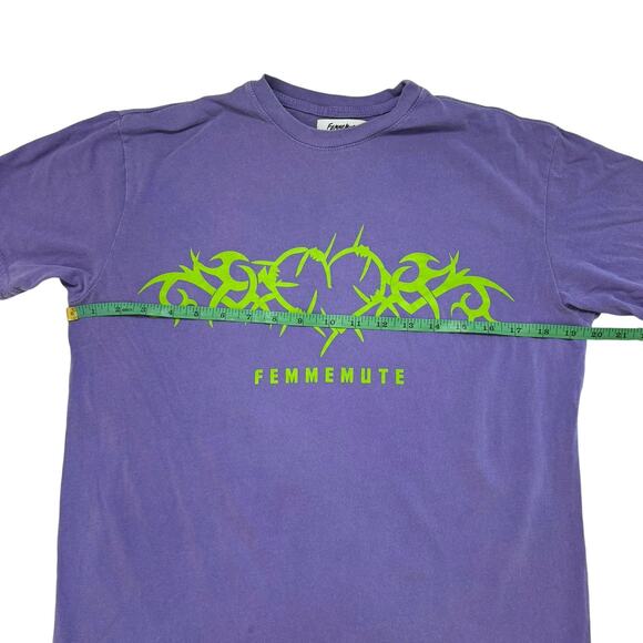 FEMMEMUTE Guard Your Heart Purple Green Barbed Wire Tee Size Small Unisex Top - Picture 8 of 11